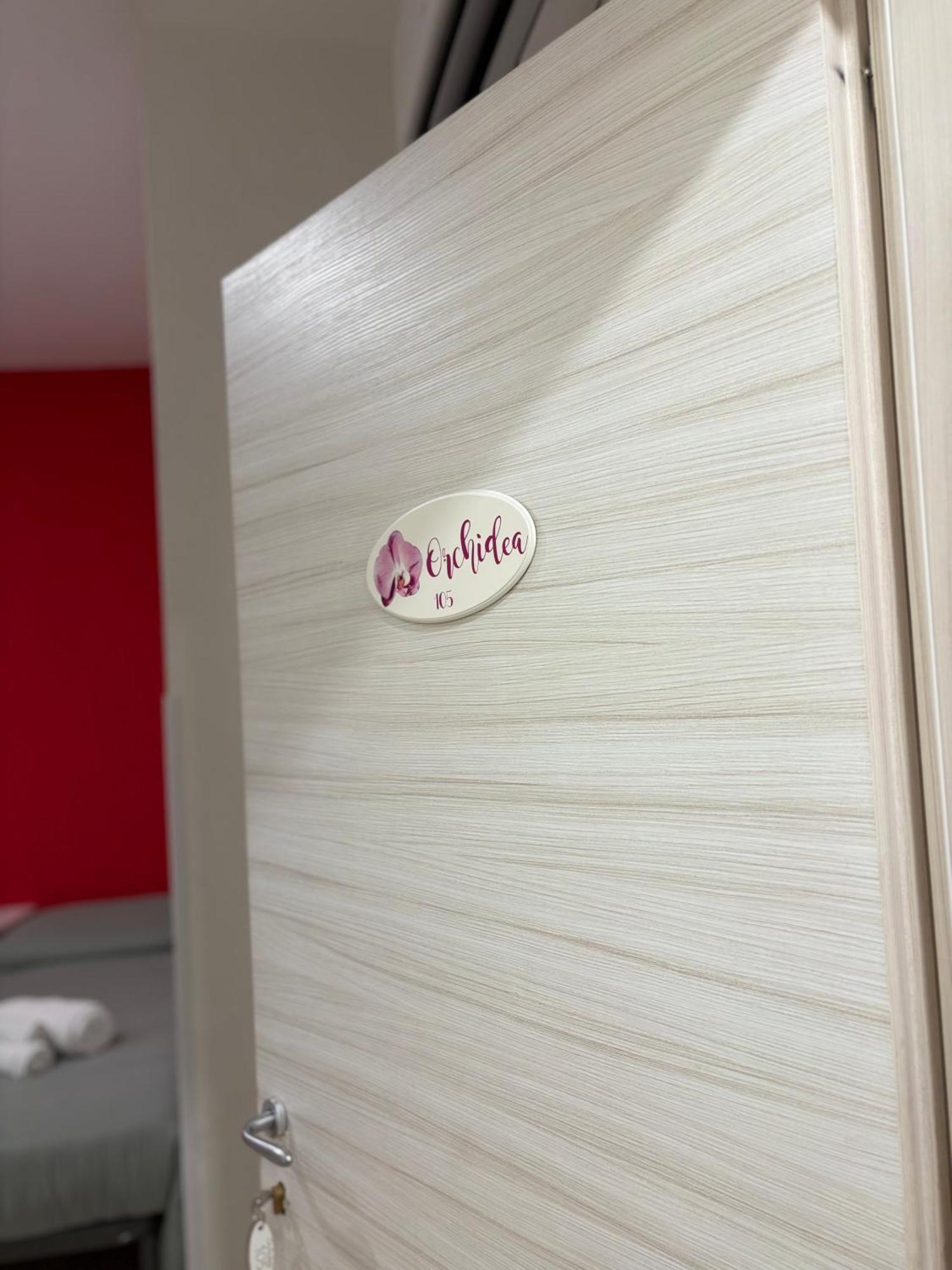 Serena Rooms Solofra Bagian luar foto