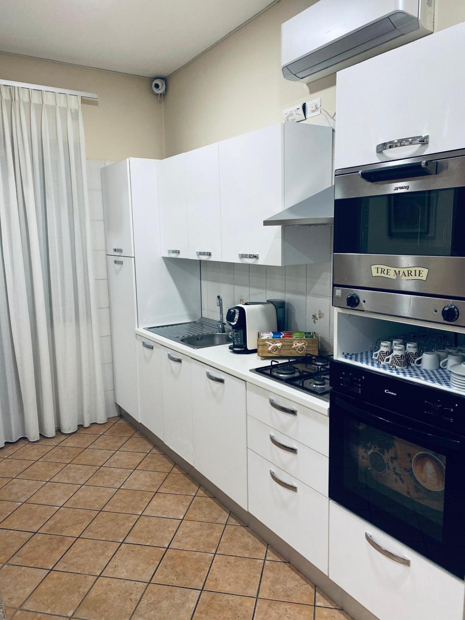Serena Rooms Solofra Bagian luar foto