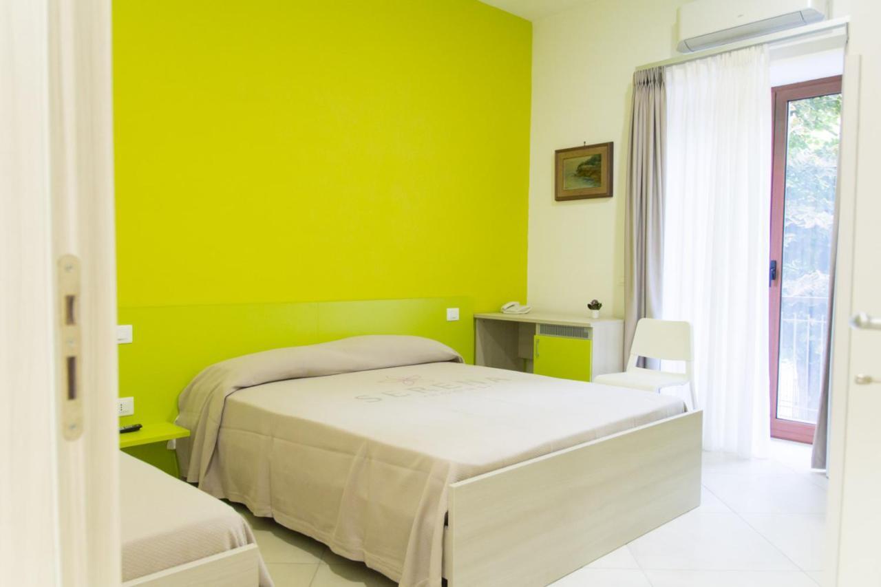 Serena Rooms Solofra Bagian luar foto